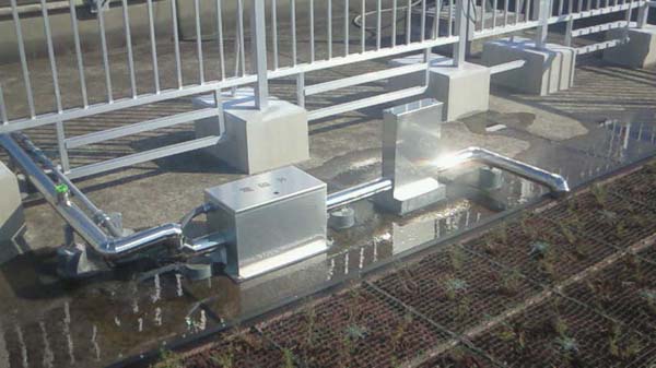 潅水装置も取り付けます